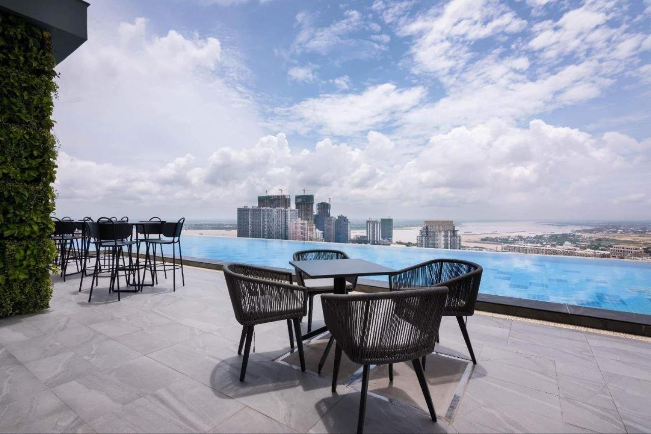 Sf Hotel Penthouse Residences 프놈펜 외부 사진