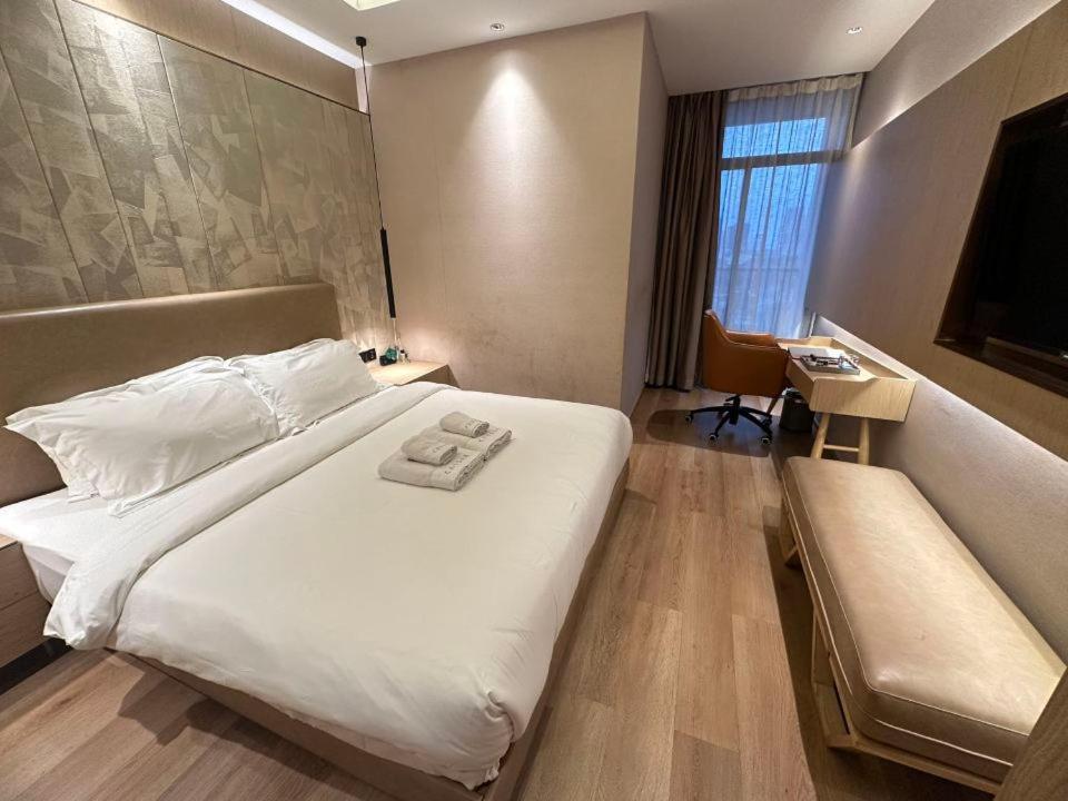 Sf Hotel Penthouse Residences 프놈펜 외부 사진
