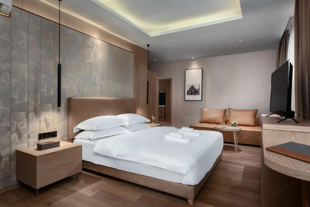 Sf Hotel Penthouse Residences 프놈펜 외부 사진